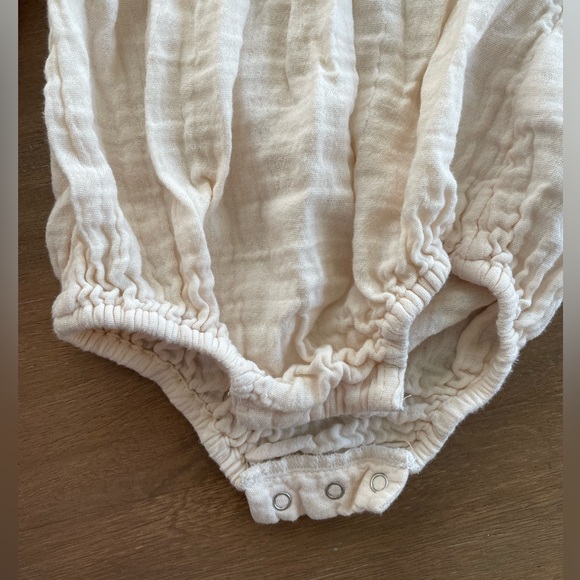 🎀  5 for $30 Old Navy Peasant Baby Bloomer with Embroidered Flowers 6-12M - Picture 4 of 5